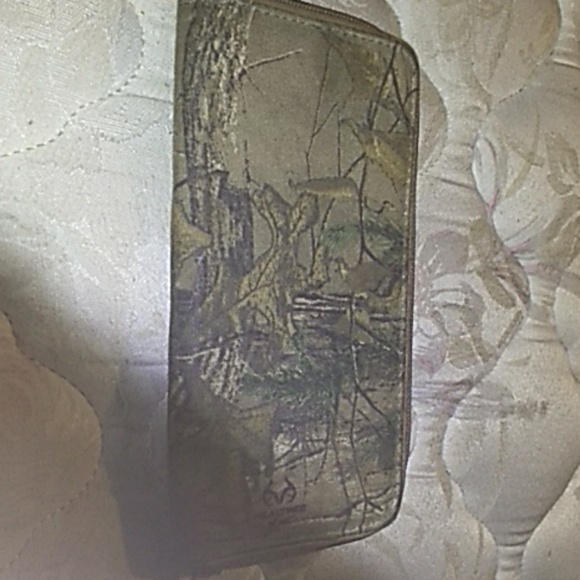 Wallet - Picture 2 of 3